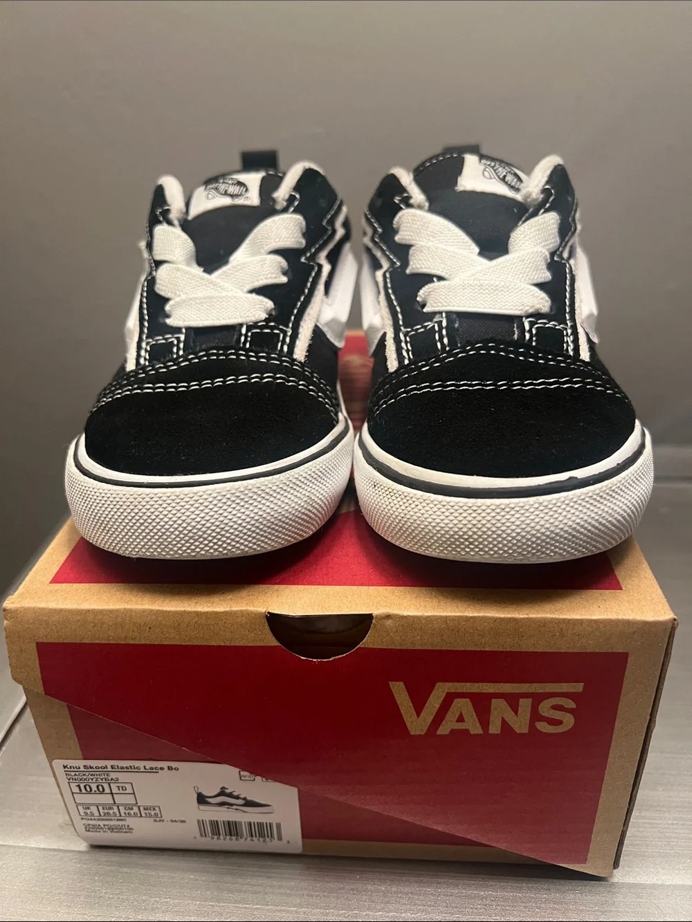 Vans Knu Skool Elastic Lace Bolt. Black and white. Toddler size 10